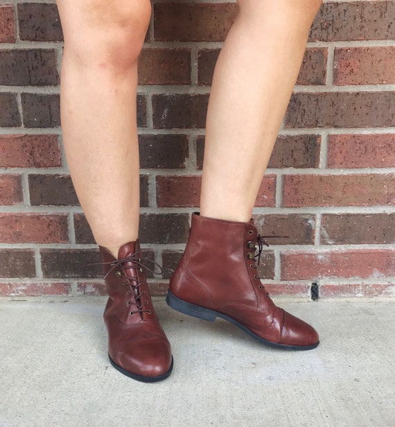 vintage 90s SLEEK Brown Leather GRANNY BOOTS 9 lac