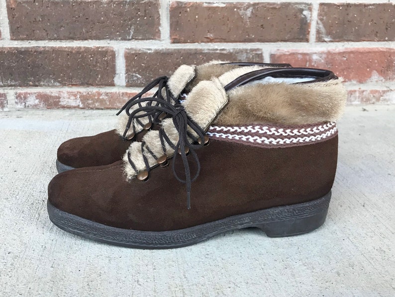 vintage 60s YODELERS faux fur WINTER BOOTS 7 lace up ski boots suede leather cozy ankle boots boho hippie shearling booties 60s shoes folk