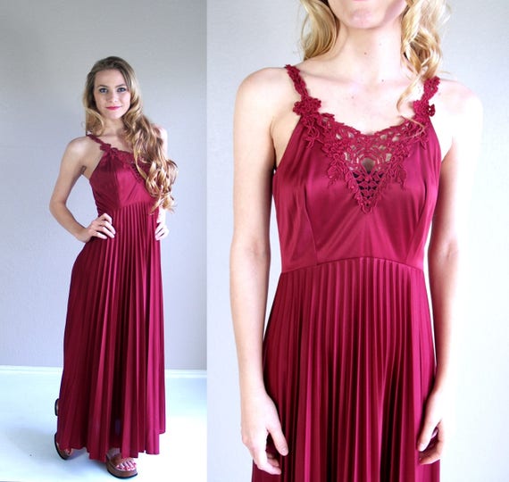 vintage 70s Raspberry Red CROCHET lace Grecian God