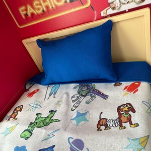 Toy Story themed Handmade Reversible 12” Doll Bedding Set with Pillow. Bild 5