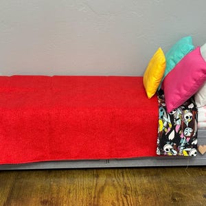 Parure de lit pour poupée L'Étrange Noël de Dieu : couverture et oreillers réversibles image 5