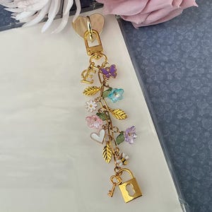 Secret Garden Personalised Kindle Charm Chain, E-Reader Tablet Case Decoration, Cottagecore Bookish Accessory - Reading Fan Gift