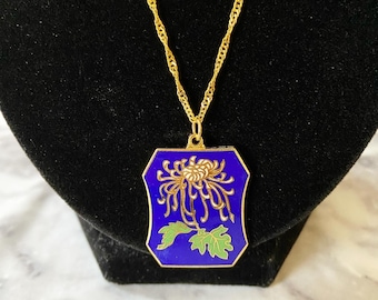 Vintage small blue white floral cloisonné enamel rectangular necklace