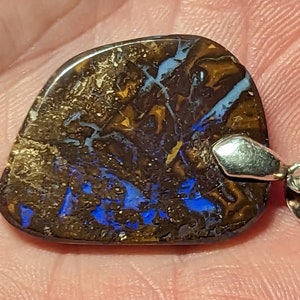 34.5 Ct Boulder Opal Pendant - Koroit; Australia - Sterling Silver Bail -  35 x 28 mm