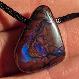 Boulder Opal Pendant, Necklace - 42.7 CT - Australian - Koroit -