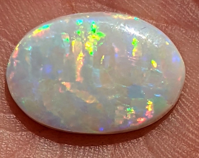 5.2 Ct. Opal - Coober Pedy, Australia - 17.5 x 12 mm - Natural