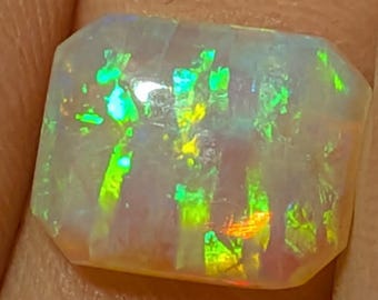 Lightning Ridge Australian Crystal Opal - 3.1 Ct. - 12 x 9.5 mm - Natural