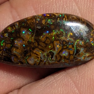 Boulder Matrix Opal - 15 Ct. - Yowah, Australia