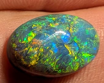 Lightning Ridge Black Opal - 6.8 Ct - 17.2 x 11 mm - Natural - Australian