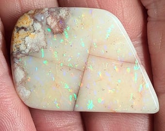 Spencer Idaho Opal - 30.6 Ct - Solid - White Body Color