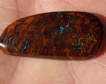 25 Ct. Boulder Opal - Koroit, Australia - 34 X 16.5 mm