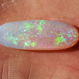 9.1 Ct. Coober Pedy Opal 28.3 x 9.7 mm Australia Natural image 1