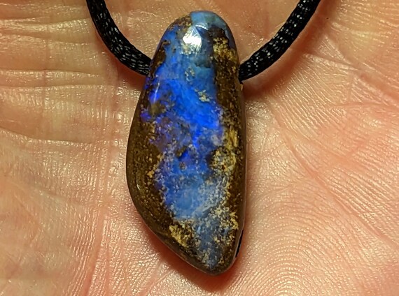 Boulder Opal - 34.8 Ct. Drilled Bead - Pendant, Necklace - Australian - Koroit - 32.7 x 15 mm