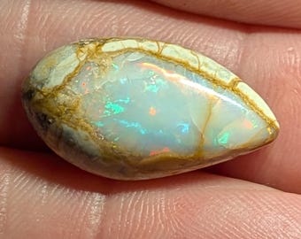 Spencer Idaho Opal - 17.8 Ct - Solid - White Body Color