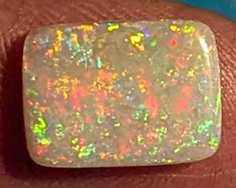 Coober Pedy Light Base Opal - 3.5 Ct -  13.8 x 10.2 mm - Australia - Natural