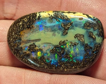 Boulder Opal - 59 Ct. - Australian - Winton - 35.5 x 22.5 mm - Natural