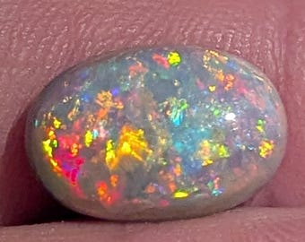 7.8 Ct. Lightning Ridge Australian Opal - 15.4 x 10.5 mm - Natural - Dark Crystal