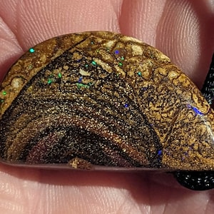 66 Ct. Boulder Opal Pendant, Necklace - Australian - Yowah - 36.2 x 21 mm