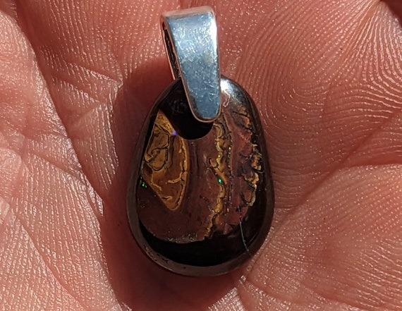 19.3 Ct Boulder Opal Pendant - Koroit Australia - Sterling Silver Bail - 19.4 x 14 mm