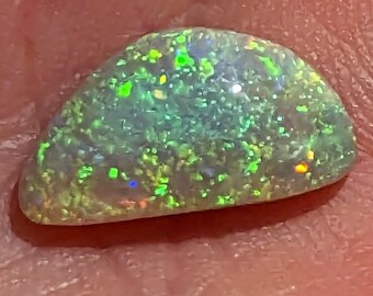 4.3 Ct. Lightning Ridge Australian Crystal Opal - 15.5 x 8 mm - Natural