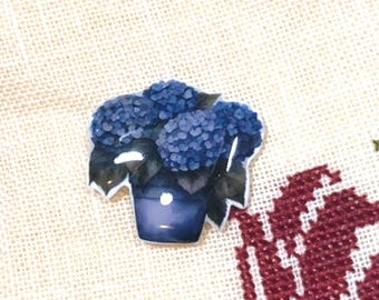 Hydrangea Acrylic Magnetic Needle Minder for Cross Stitch and Needlework