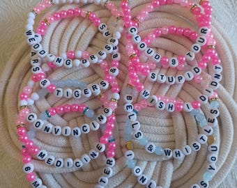 Conjunto de pulseras inspirado en la gira Cloud 9 de Megan Moroney / 6 Months Later, Wedding Dress, Bells & Whistles