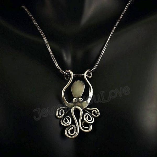 Octopus necklace / Sterling Silver Sea Octopus Necklace - Cleopatra