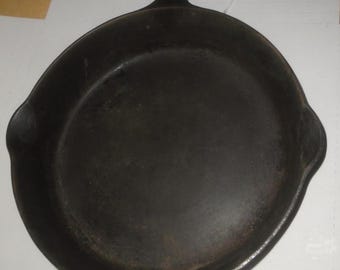 Vintage Griswold No. 7 Small Logo Cast Iron Skillet Frying Pan Erie PA USA