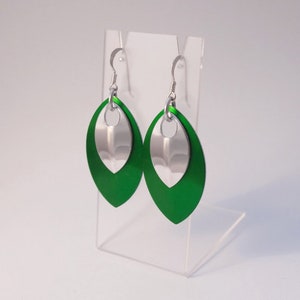 Orecchini Shield Statement / Gancio in argento sterling / Gioielli naturali / PRONTI PER LA SPEDIZIONE / Dragon Scale Lightweight / Gioielli verdi