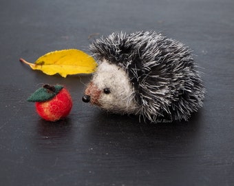 Felted Hedgehog, Miniature Hedgehog, Woodland Animal, Fall Decor, Hedgehog Ornament. Christmas Gift.