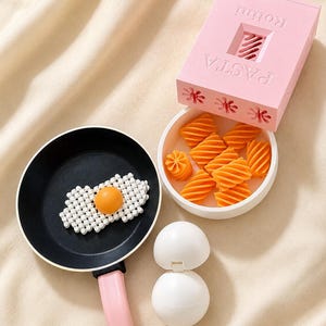 Set da gioco di cucina stampato in 3D, scatola di pasta giocattolo con padella, uovo e ciotola, cibo giocattolo da cucina per bambini, giocattolo per giochi di ruolo