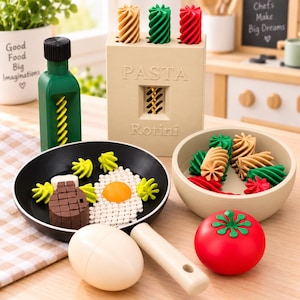 Peut inclure: Un ensemble de cuisine en bois comprenant une boîte à pâtes beige marquée PASTA Rotini avec des formes de pâtes en spirale jaunes, vertes et rouges, une bouteille d'huile verte, une poêle noire avec un œuf au plat et de la viande, un bol beige.