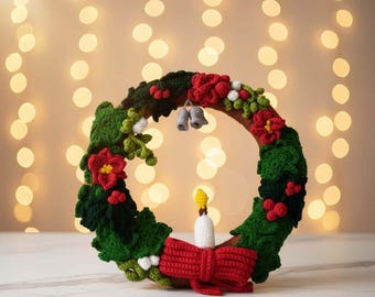 手作りの糸で編んだクリスマスリース：かぎ針編みのリボン、冬の