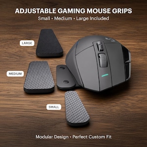 Puede incluir: Un letrero de madera rústica con el texto "Welcome to our porch" en letras blancas. El letrero presenta un acabado envejecido y un diseño sencillo y acogedor para la decoración exterior.