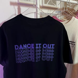 Dance Society Tanz T-Shirt | Unisex (Relaxed Fit) T-Shirt für Tanzliebhaber | Grafik-Tee mit Backprint | Dance it out | Austanzen Shirt