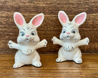 Vintage kaninfigurer, retro påsk vår keramisk dekor samlarfigurer