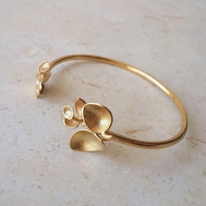 Gold Cuff Bracelet Floral 18k Gold Bracelet Fine Jewelry Botanical Bracelet Gold Bangle Bracelet Unique Nature Inspired Handmade Cuff