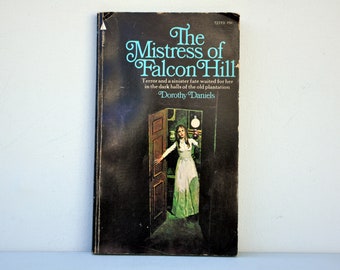 The Mistress of Falcon Hill by Dorothy Daniels, book, Horror, Gothic, Macabre 1972 Pyramid books