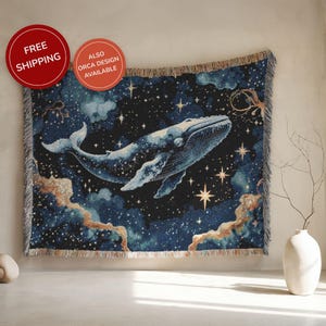 Manta tejida 100 % algodón con diseño de ballena y tapiz místico para decoración náutica o de casa de playa.
