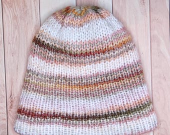 Handgemaakte gestreepte gebreide beanie – wintermuts van veelkleurige wolmix