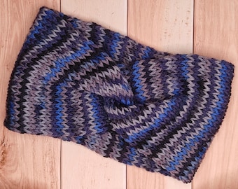 Handgemaakte gebreide hoofdband van merinowolmix: in tulbandstijl gedraaid