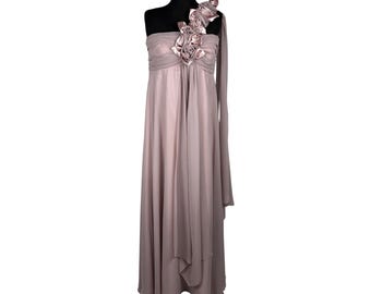 Vestido de noche vintage de gasa rosa polvoriento: capa de satén rosa con un solo hombro