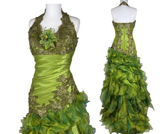 Vintage Green Ruffled Ball Gown: Beaded Corset Halter Neck Evening Dress