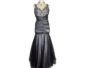 Vestido de sirena vintage con cuentas: vestido formal de tul negro y plateado