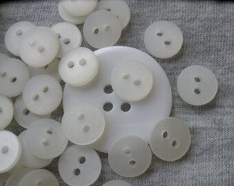 Dress it Up Tiny Round Black Buttons Gloss /& Matt 2 hole Micro Buttons