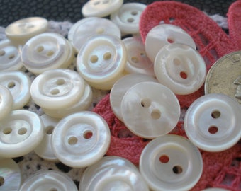 11MM Wide Rim Real Shell Buttons Pearly White Carved MOP 18L 2 hole sew-on sewing crafts Jewelry Mother of Pearl lustre iridescent 2mm thick