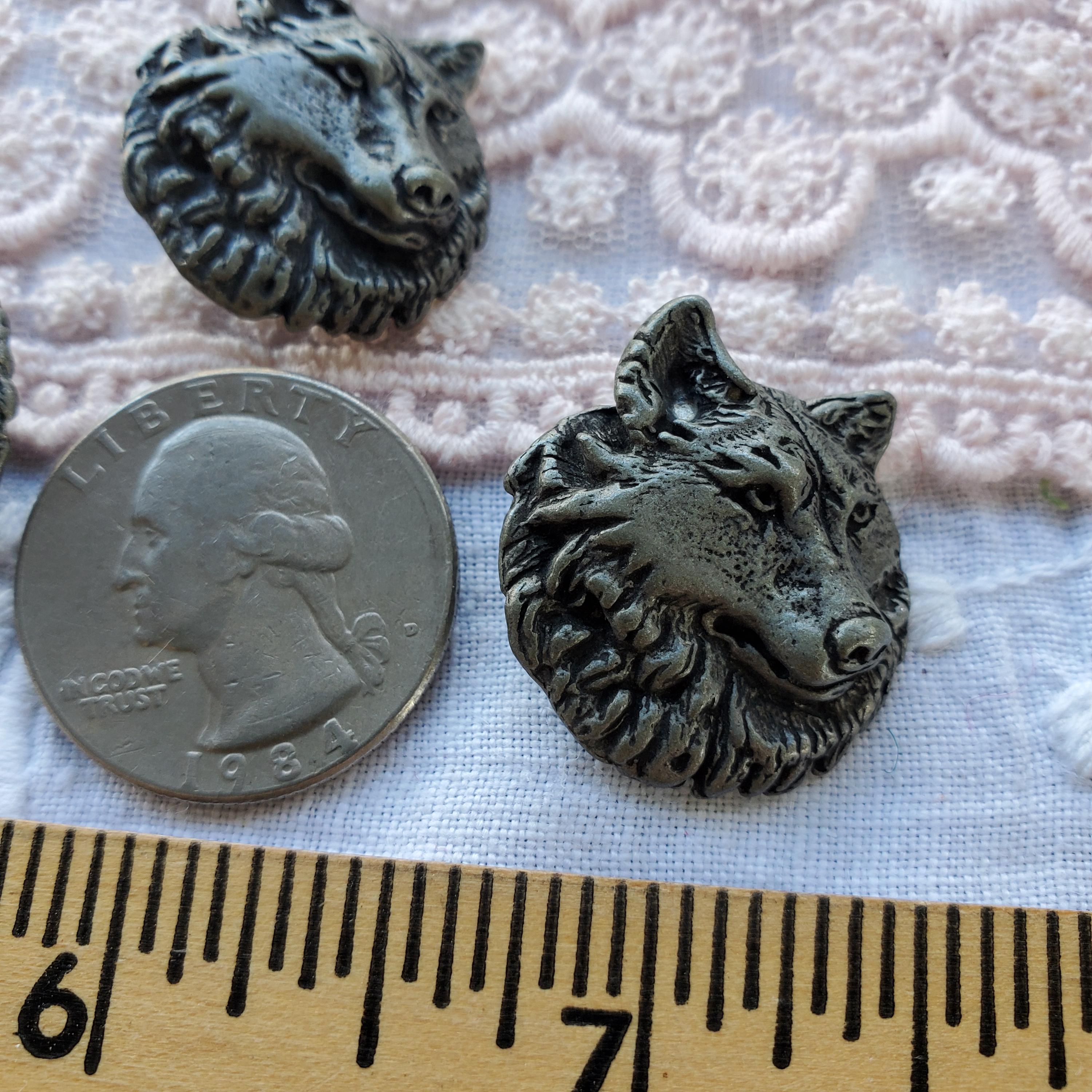 Amazing Metal Realistic Wolf Head Buttons Shank 25MM 1