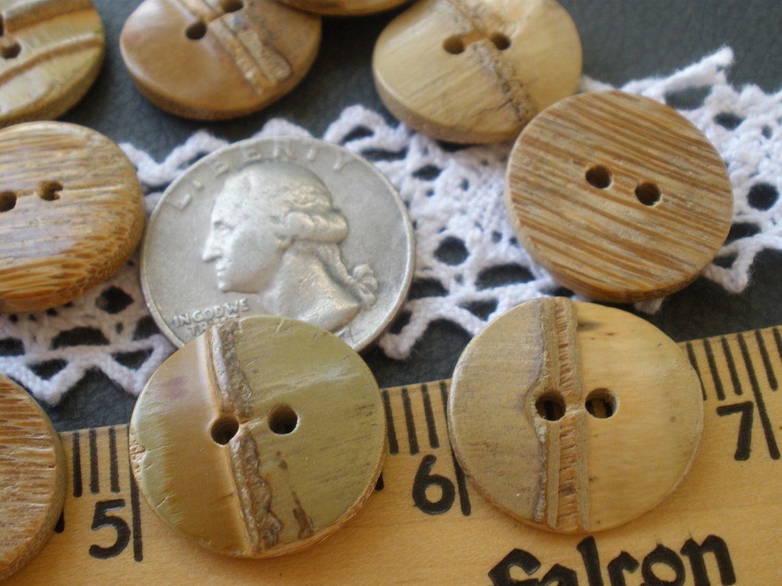 Textured Bamboo Wood Buttons 20MM 32L 13/16