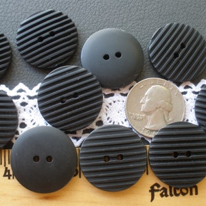 22MM or 25MM textured carved matte black plastic buttons 36L 7/8" 40L 1 inch 2 hole sew-on crafts headband bulk supply embellish knit immagine 6