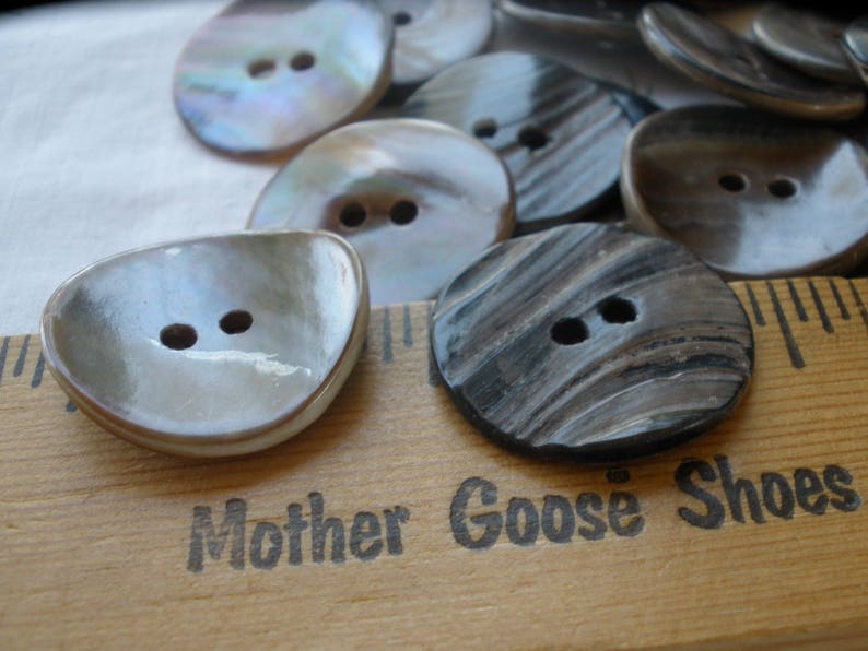 Brown Mussel Shell MOP Buttons 7/8 Curved Iridescent - Etsy